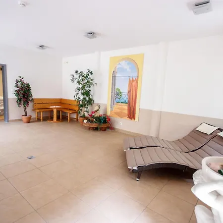 Falkner-9 By Interhome