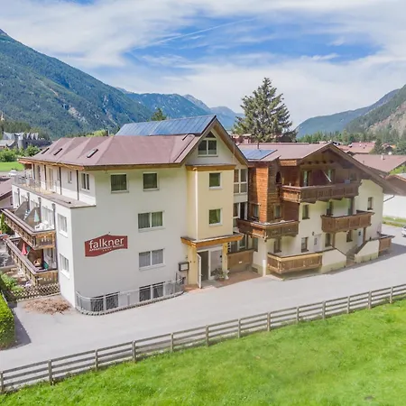 Falkner-9 By Interhome Oberlängenfeld