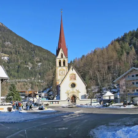 Falkner-9 By Interhome * Oberlängenfeld